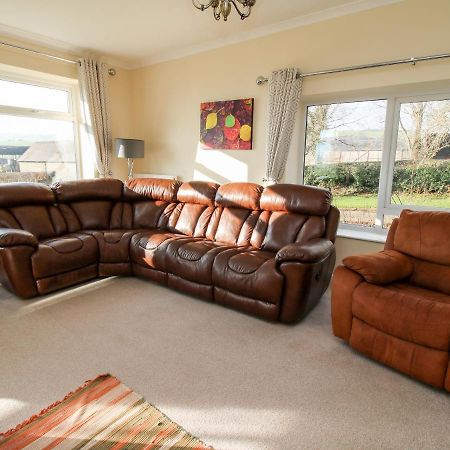 Bicton Lea Villa Acton  Buitenkant foto