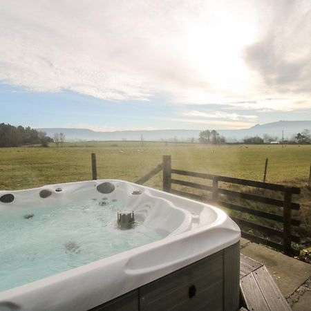Bicton Lea Villa Acton  Buitenkant foto