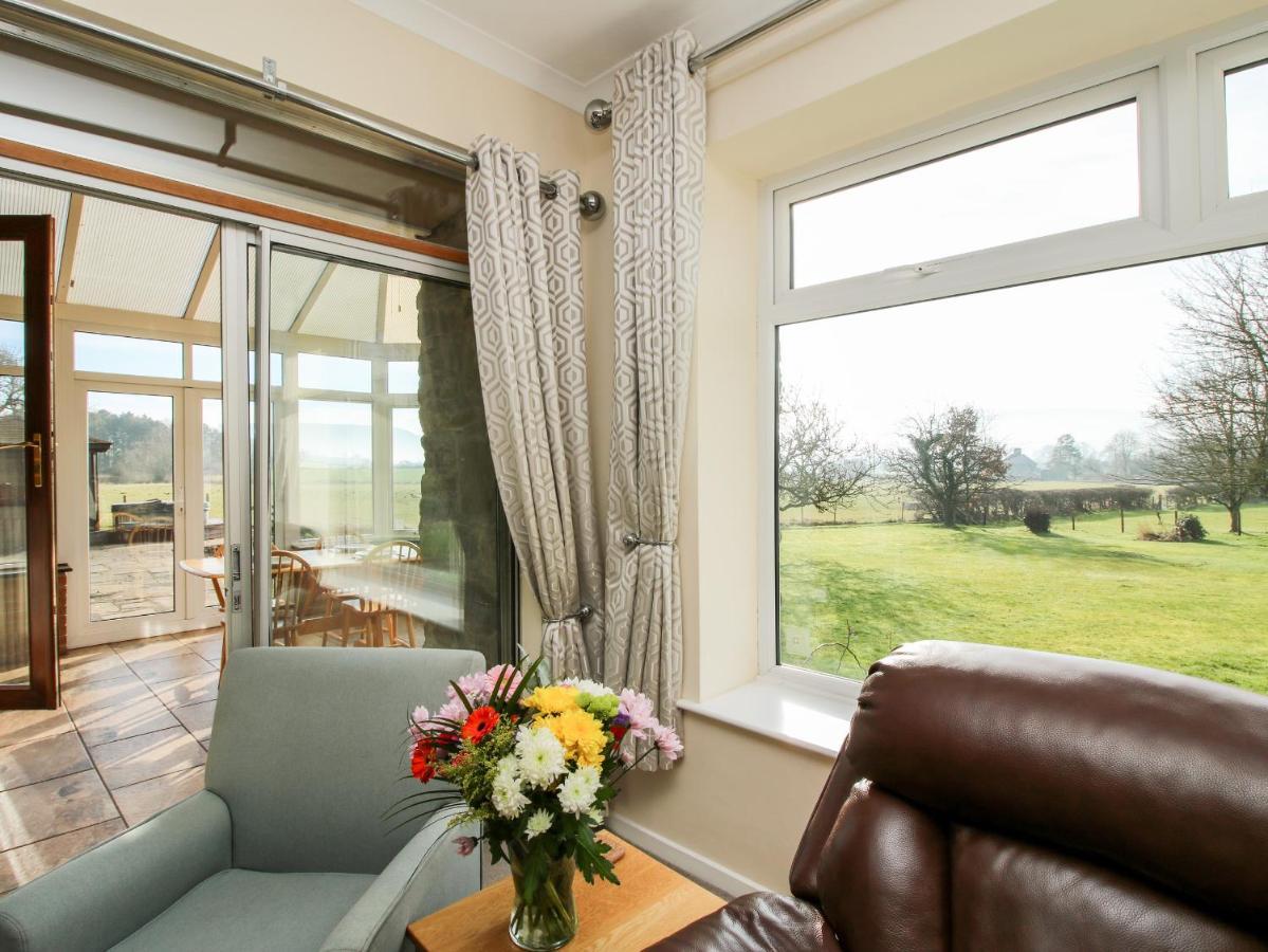 Bicton Lea Villa Acton  Buitenkant foto