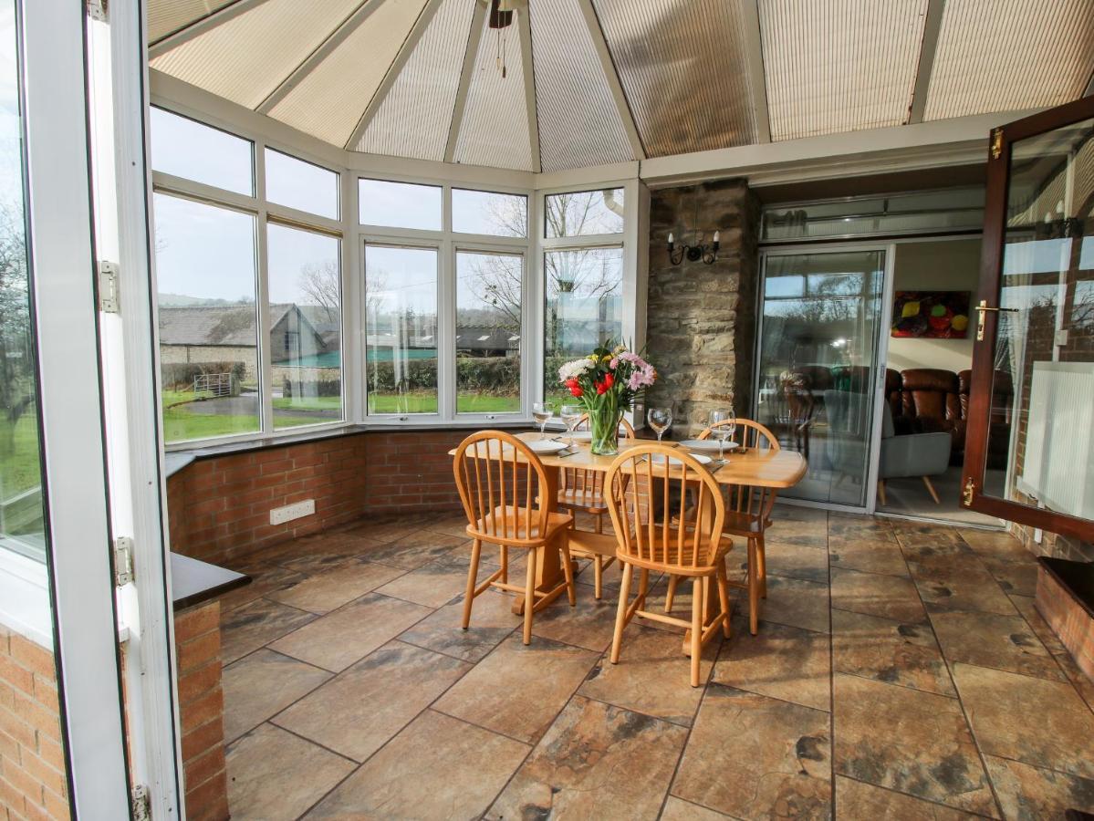 Bicton Lea Villa Acton  Buitenkant foto