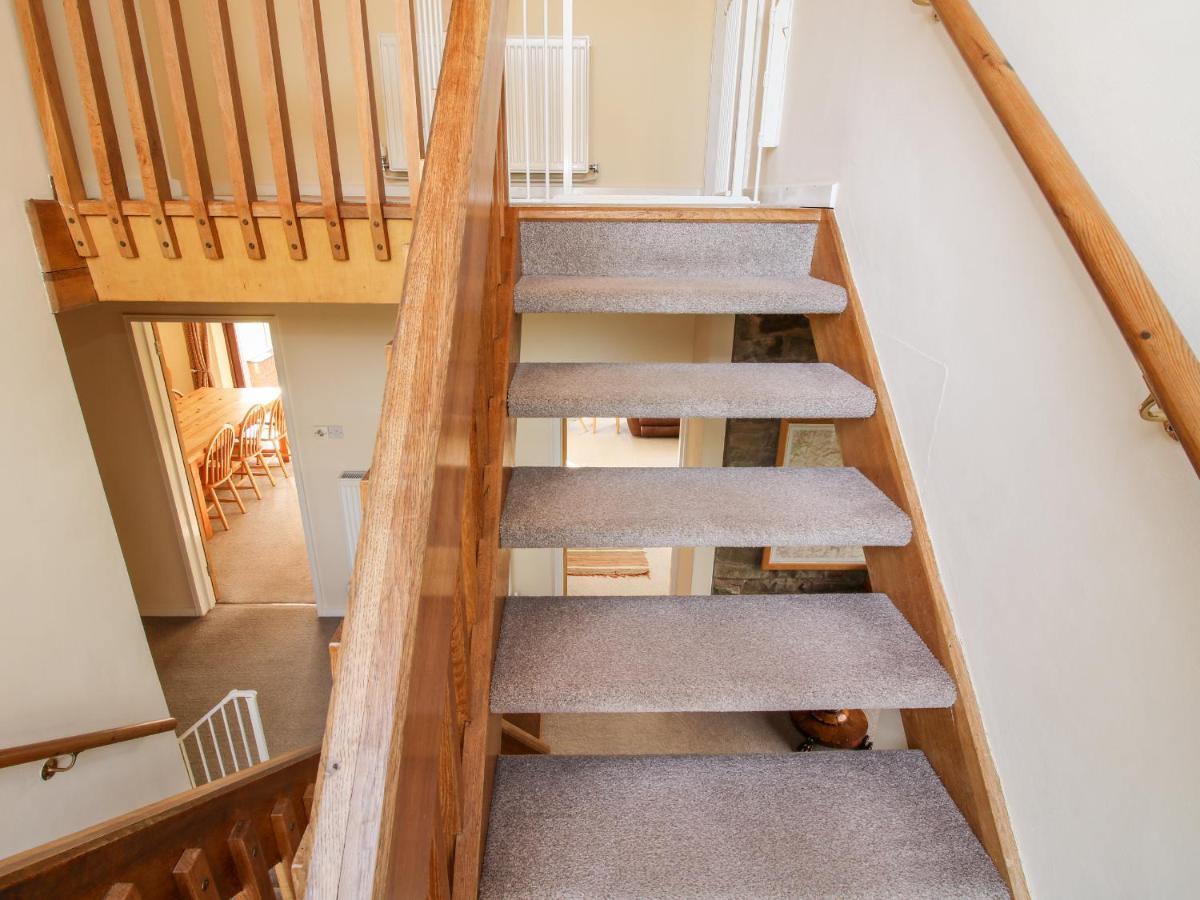 Bicton Lea Villa Acton  Buitenkant foto