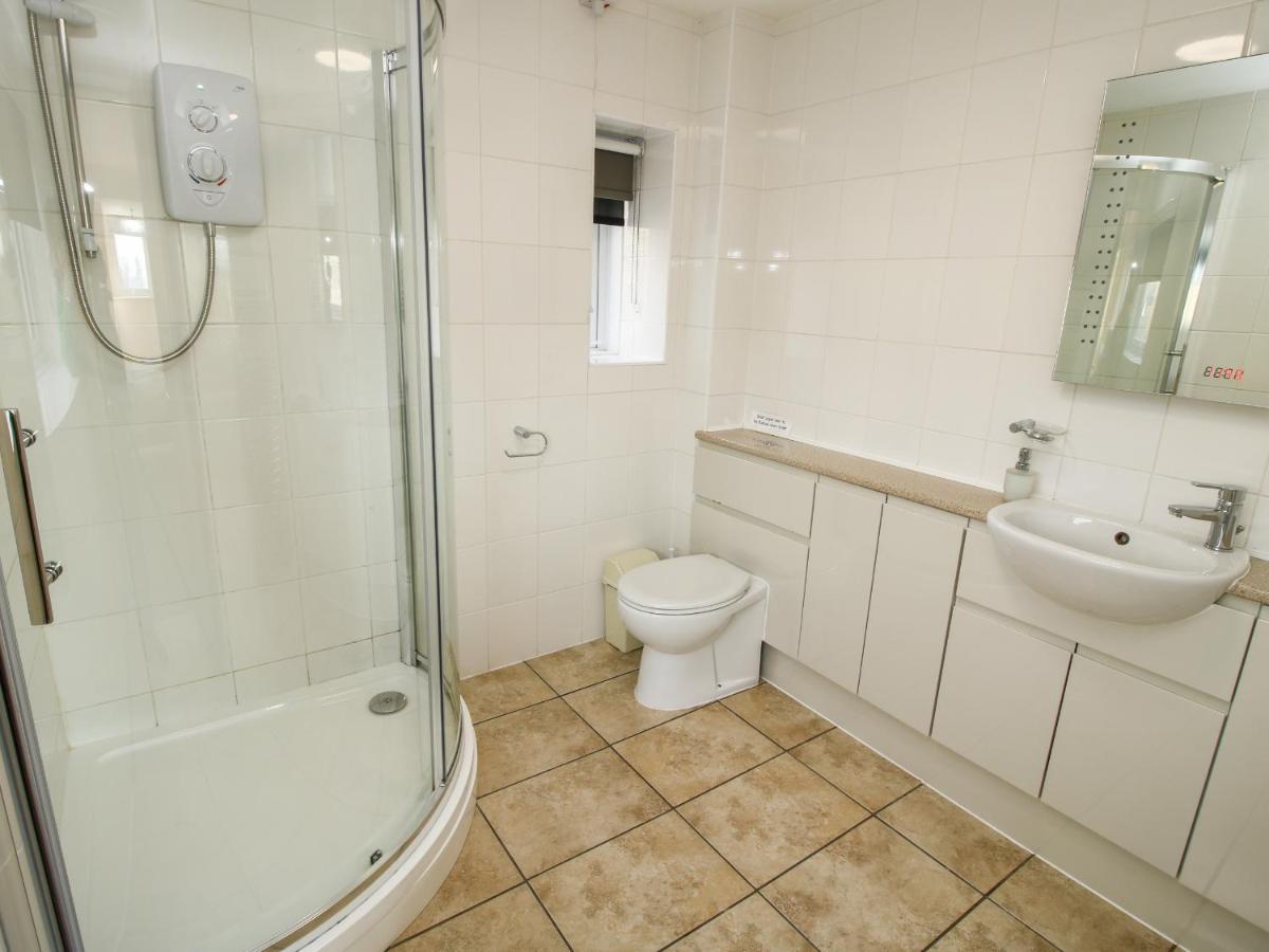 Bicton Lea Villa Acton  Buitenkant foto