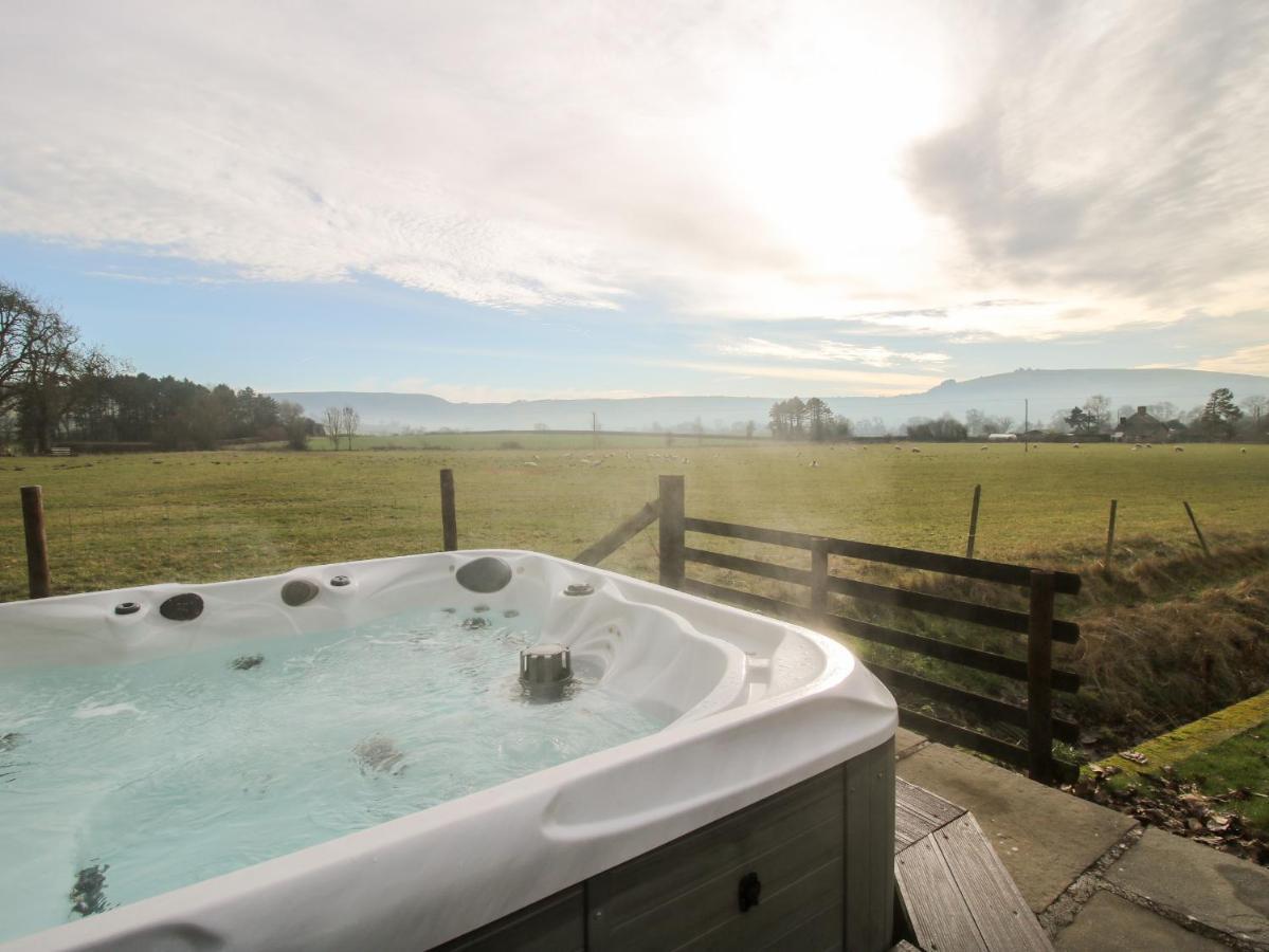 Bicton Lea Villa Acton  Buitenkant foto