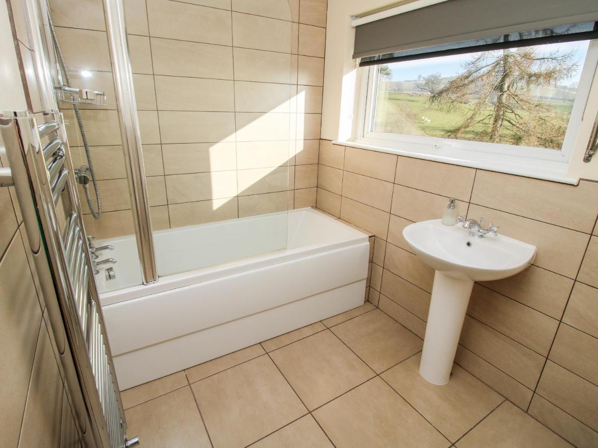 Bicton Lea Villa Acton  Buitenkant foto